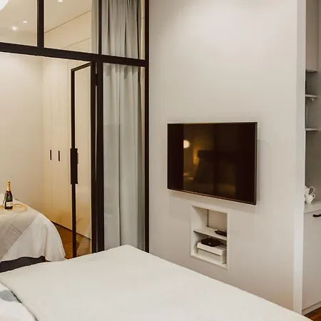 Elegancki Apartament Od Dziedzinca, 60M2, Parking, Rynek 700 M * Wrocław