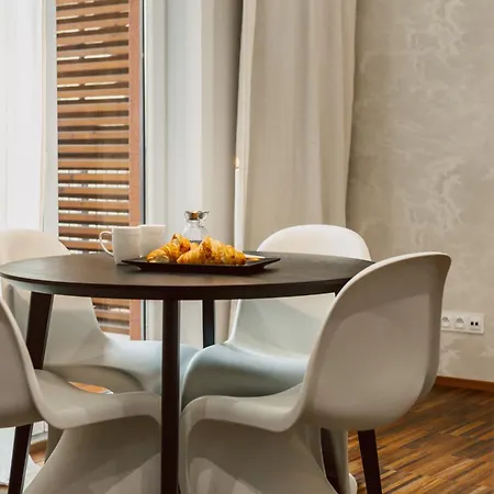 Elegancki Apartament Od Dziedzinca, 60M2, Parking, Rynek 700 M Wrocław