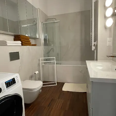 Appartement Elegancki Apartament Od Dziedzinca, 60M2, Parking, Rynek 700 M