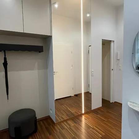 Elegancki Od Dziedzinca, 60m2, Parking, Rynek 700 M *