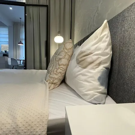 Elegancki Apartament Od Dziedzinca, 60M2, Parking, Rynek 700 M Wrocław