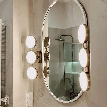 דירה Elegancki Od Dziedzinca, 60m2, Parking, Rynek 700 M