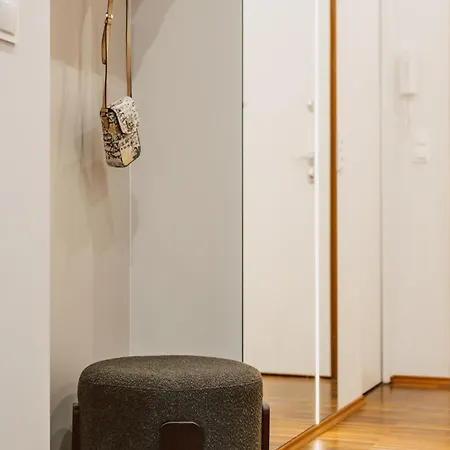 Elegancki Od Dziedzinca, 60m2, Parking, Rynek 700 M דירה *