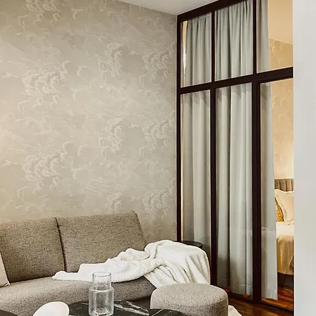 Elegancki Od Dziedzinca, 60m2, Parking, Rynek 700 M