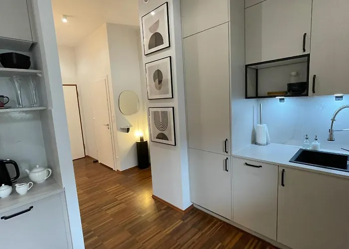 דירה Elegancki Od Dziedzinca, 60m2, Parking, Rynek 700 M