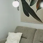 Apartment Elegancki Od Dziedzinca, 60m2, Parking, Rynek 700 M