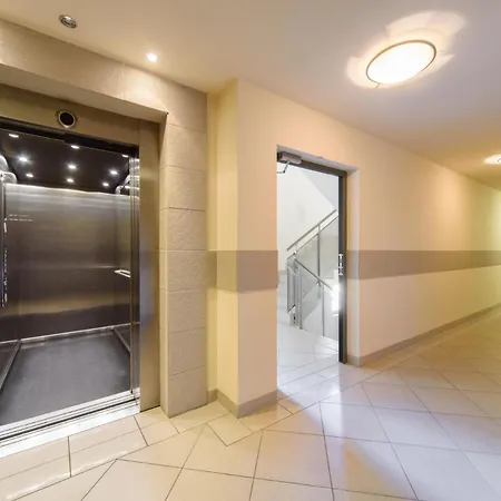 Elegancki Od Dziedzinca, 60m2, Parking, Rynek 700 M *