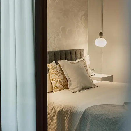 Elegancki Od Dziedzinca, 60m2, Parking, Rynek 700 M Lejlighed *